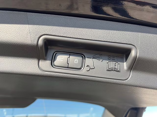 2026 Black Metallic Ford Explorer Platinum 4X4 SUV