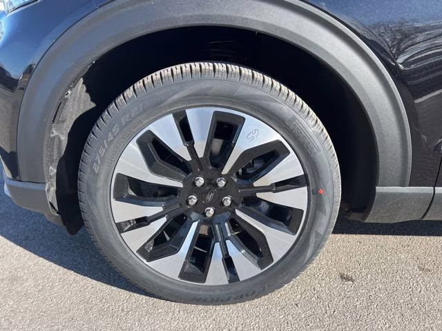 2026 Black Metallic Ford Explorer Platinum 4X4 SUV