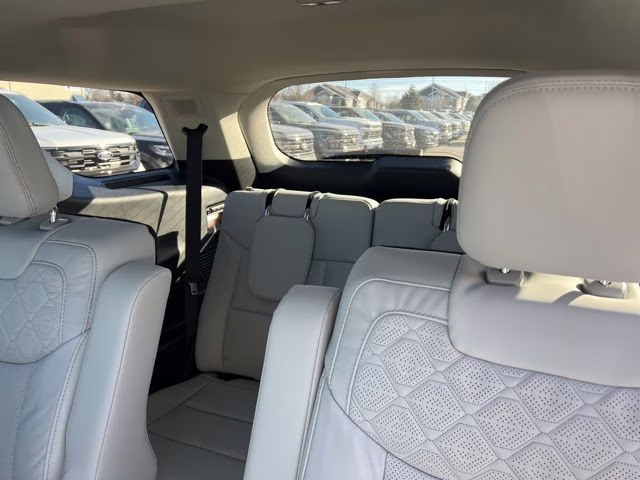 2026 Black Metallic Ford Explorer Platinum 4X4 SUV