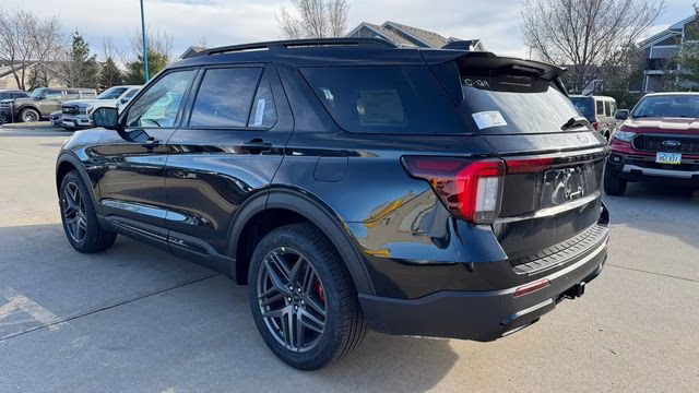 2026 Agate Black Metallic Ford Explorer ST-Line 4X4 SUV