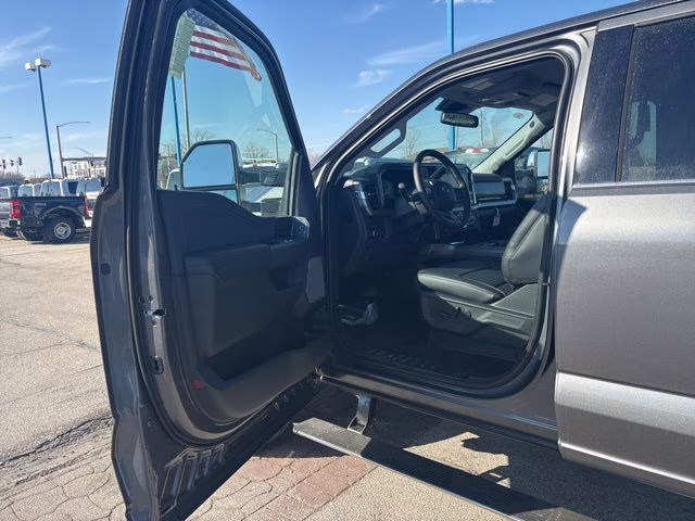 2026 Carbonized Gray Metallic Ford Super Duty F-350 SRW Lariat 4X4 Truck