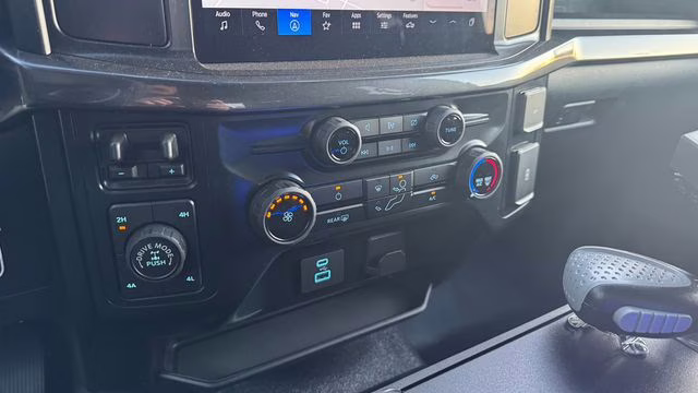 2024 Oxford White Ford F-150 Police Responder XL 4X4 Truck