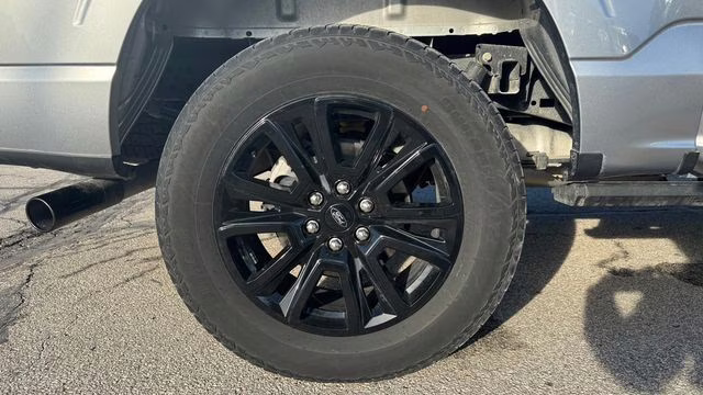 2025 Silver Metallic Ford F-150 Platinum 4X4 Truck