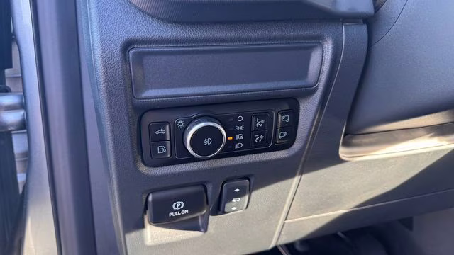 2025 Silver Metallic Ford F-150 Platinum 4X4 Truck