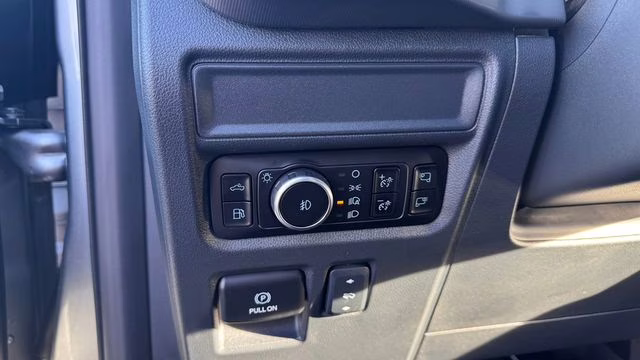 2025 Silver Metallic Ford F-150 Platinum 4X4 Truck