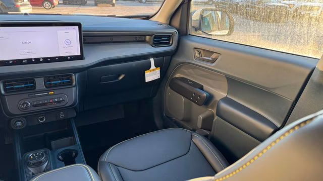 2026 Space White Metallic Ford Maverick Lobo Standard AWD Truck