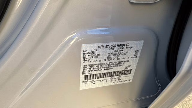 2026 Space White Metallic Ford Maverick Lobo Standard AWD Truck