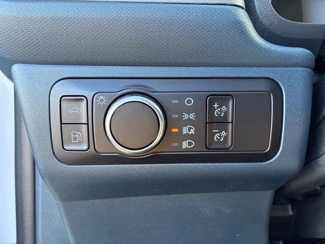 2026 Oxford White Ford Maverick XL FWD Truck