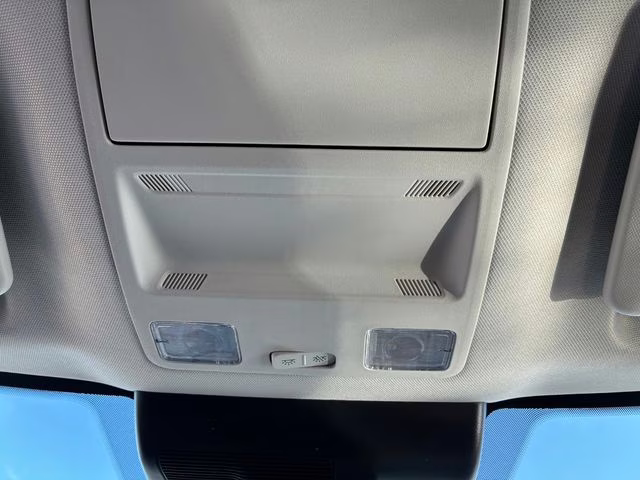 2026 Oxford White Ford Maverick XL FWD Truck