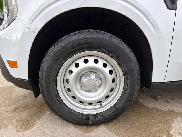 2026 Space White Metallic Ford Maverick XL FWD Truck