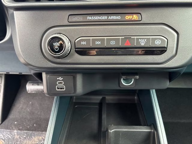 2026 Space White Metallic Ford Maverick XL FWD Truck