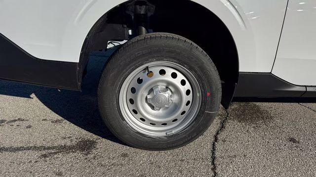 2026 Oxford White Ford Maverick XL FWD Truck