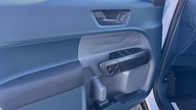 2026 Oxford White Ford Maverick XL FWD Truck