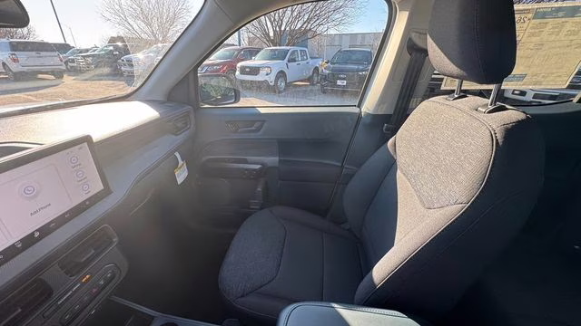 2026 Oxford White Ford Maverick XL FWD Truck