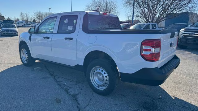 2026 Oxford White Ford Maverick XL FWD Truck