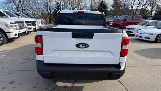 2026 Oxford White Ford Maverick XL FWD Truck