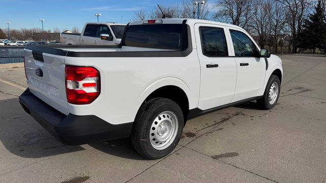 2026 Oxford White Ford Maverick XL FWD Truck