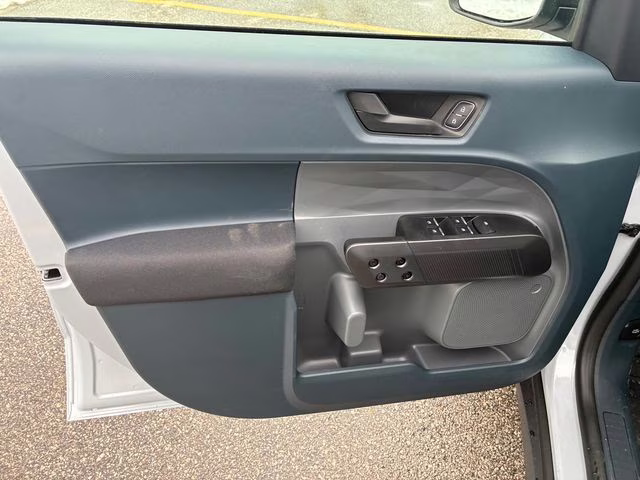 2026 White Metallic Ford Maverick XL AWD Truck