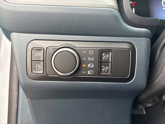 2026 White Metallic Ford Maverick XL AWD Truck