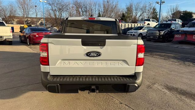 2026 Space White Metallic Ford Maverick XLT FWD Truck