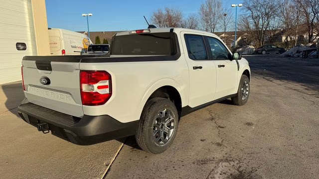 2026 Space White Metallic Ford Maverick XLT FWD Truck