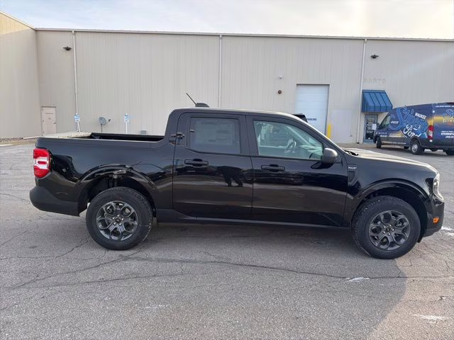 2026 Shadow Black Ford Maverick XLT FWD Truck