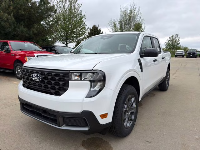 2026 Oxford White Ford Maverick XLT FWD Truck