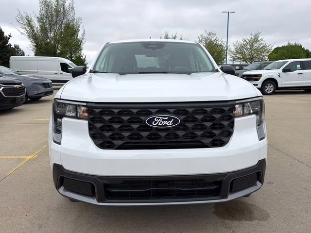 2026 Oxford White Ford Maverick XLT FWD Truck