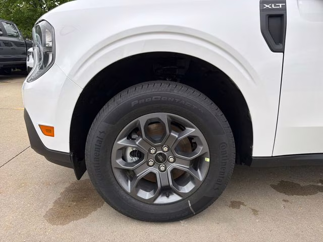 2026 Oxford White Ford Maverick XLT FWD Truck