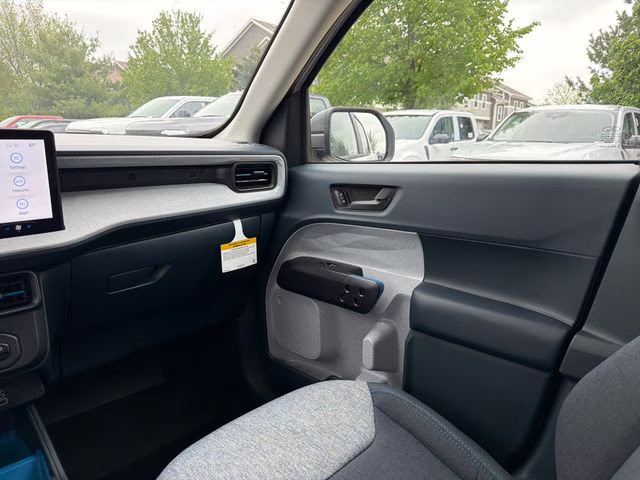 2026 Oxford White Ford Maverick XLT FWD Truck