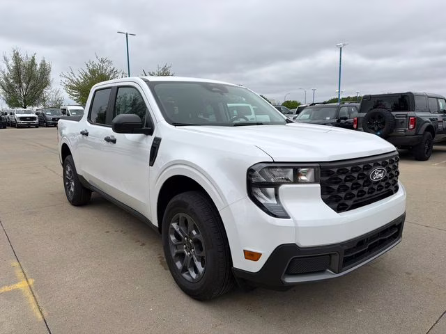 2026 Oxford White Ford Maverick XLT FWD Truck