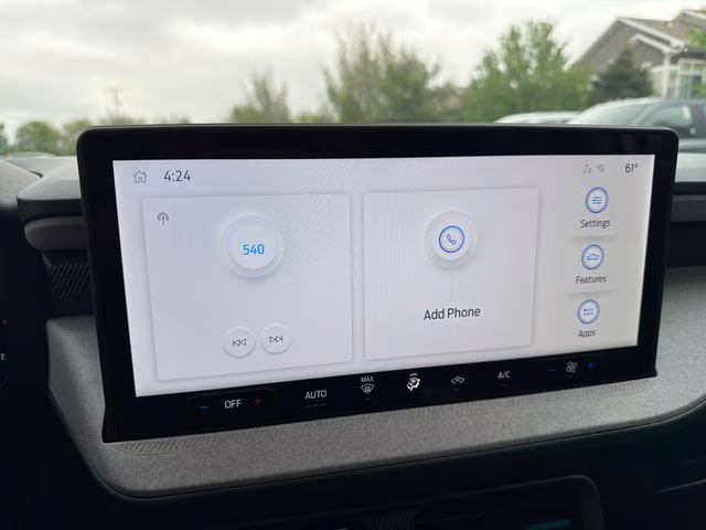 2026 Oxford White Ford Maverick XLT FWD Truck
