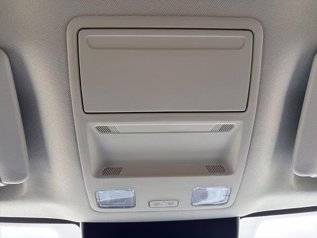 2026 Oxford White Ford Maverick XLT FWD Truck