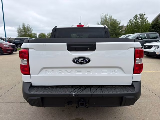 2026 Oxford White Ford Maverick XLT FWD Truck