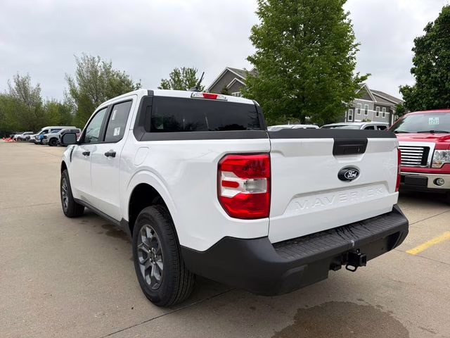 2026 Oxford White Ford Maverick XLT FWD Truck