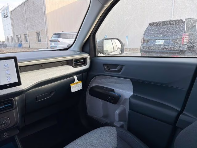 2026 Oxford White Ford Maverick XLT FWD Truck