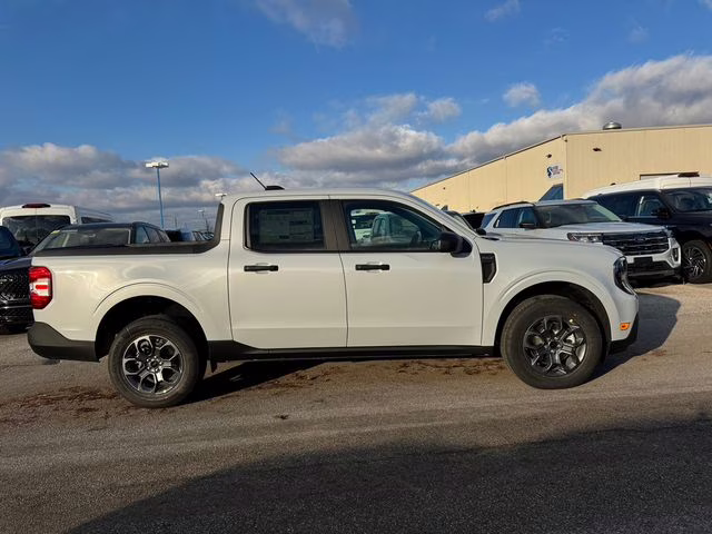 2026 White Metallic Ford Maverick XLT AWD Truck