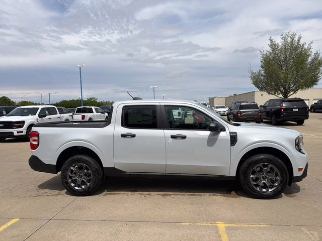2026 White Metallic Ford Maverick XLT AWD Truck