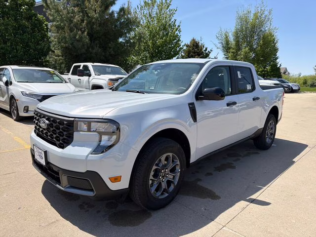 2026 White Metallic Ford Maverick XLT AWD Truck