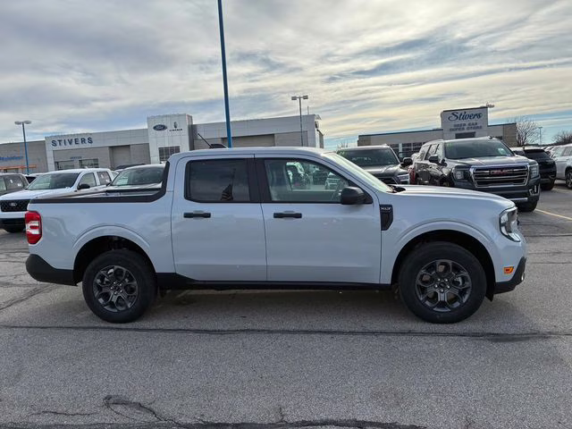 2026 White Metallic Ford Maverick XLT AWD Truck