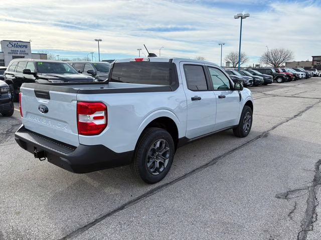 2026 White Metallic Ford Maverick XLT AWD Truck