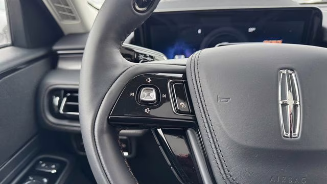 2026 Pristine White Metallic Tri-Coat Lincoln Aviator Premiere AWD SUV