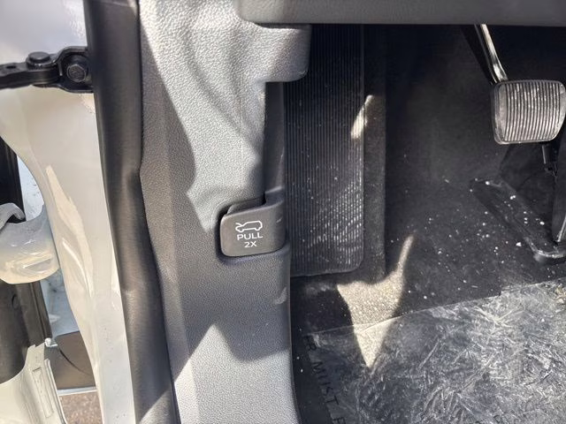 2026 Pristine White Metallic Tri-Coat Lincoln Aviator Reserve AWD SUV