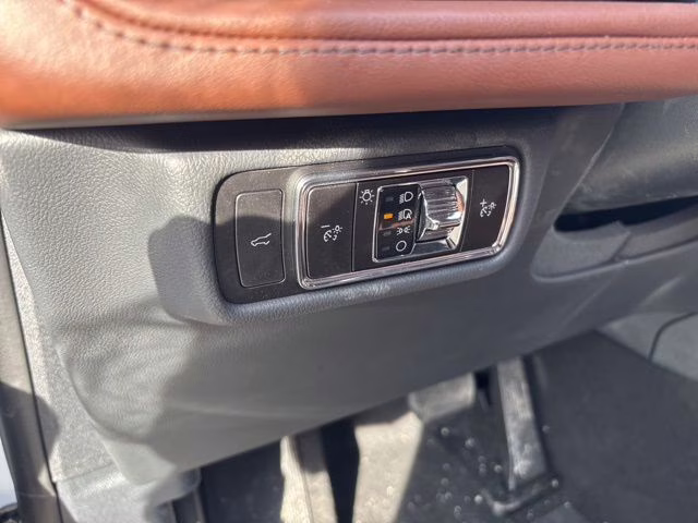 2026 Pristine White Metallic Tri-Coat Lincoln Aviator Reserve AWD SUV