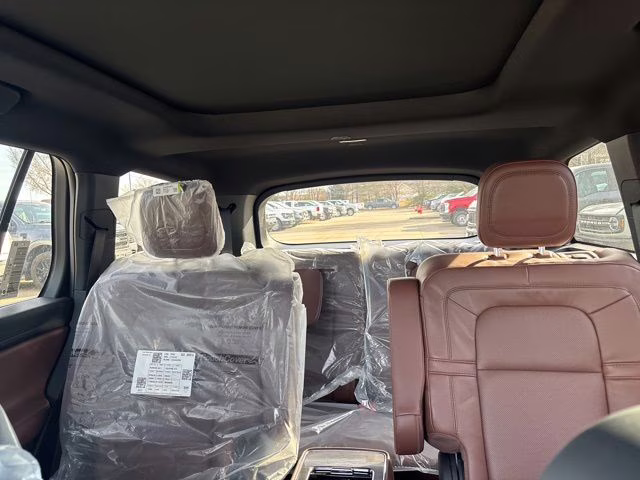 2026 Pristine White Metallic Tri-Coat Lincoln Aviator Reserve AWD SUV