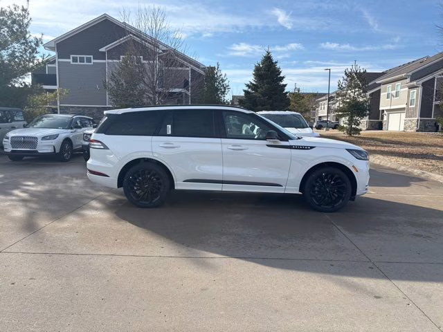 2026 Pristine White Metallic Tri-Coat Lincoln Aviator Reserve AWD SUV