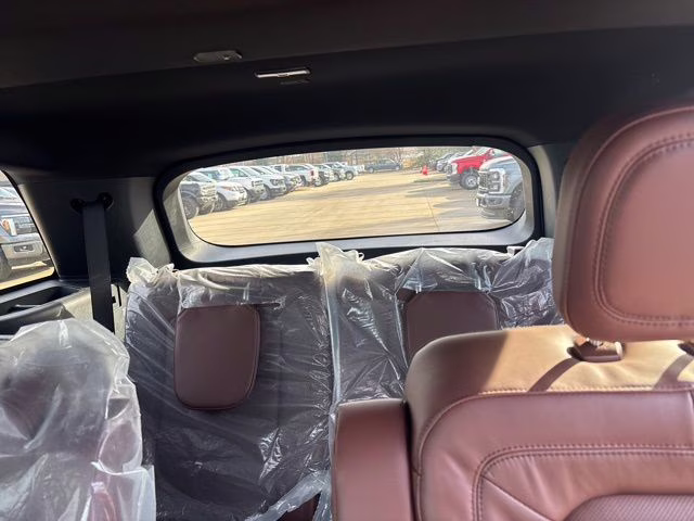 2026 Pristine White Metallic Tri-Coat Lincoln Aviator Reserve AWD SUV