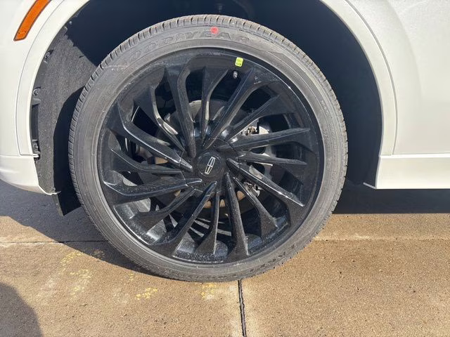 2026 Pristine White Metallic Tri-Coat Lincoln Aviator Reserve AWD SUV