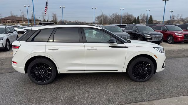 2026 Pristine White Metallic Tri-Coat Lincoln Corsair Reserve AWD SUV