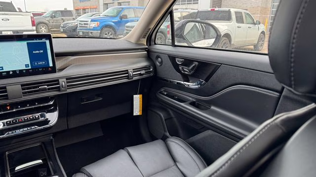 2026 Pristine White Metallic Tri-Coat Lincoln Corsair Reserve AWD SUV